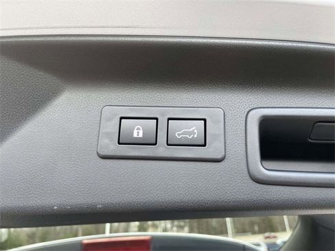 Used 2025 Subaru Forester Touring w/ Popular Package - Touring image 15