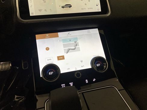 Used 2021 Land Rover Range Rover Velar R-Dynamic S image 19