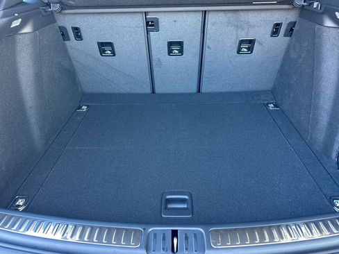 New 2026 Porsche Macan image 17