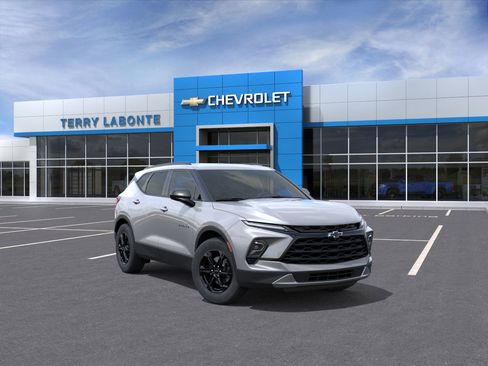 New 2026 Chevrolet Blazer LT image 2