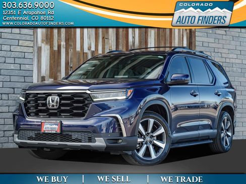 Used 2023 Honda Pilot Touring image 1