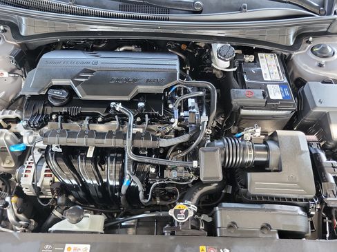 Certified 2025 Hyundai Elantra Sport FWD image 30