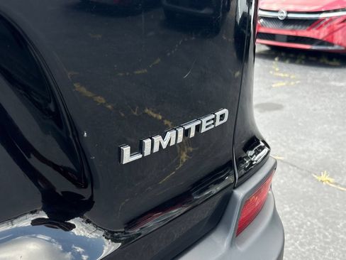 Used 2019 Jeep Cherokee Limited AWD/4WD image 23