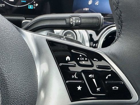 Used 2026 Mercedes-Benz GLB 250 4MATIC image 35