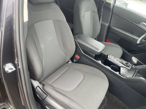 Used 2026 Kia Sportage LX FWD image 40