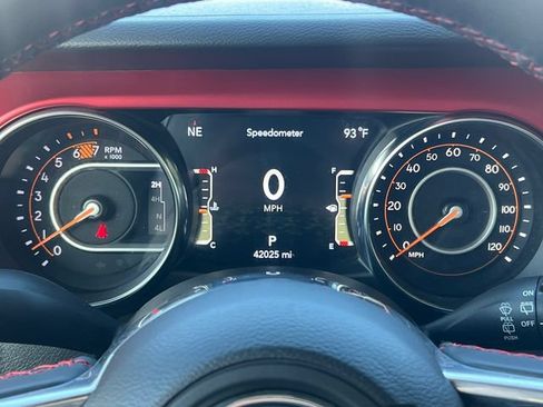 Used 2023 Jeep Wrangler Unlimited Rubicon w/ Dual Top Group AWD/4WD image 15