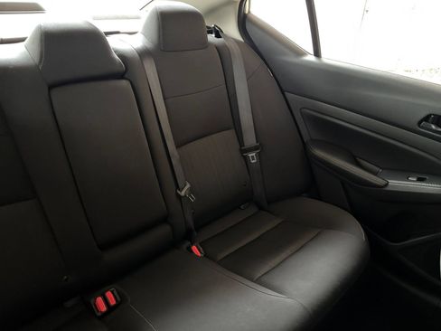 Used 2025 Nissan Altima 2.5 SV FWD image 37