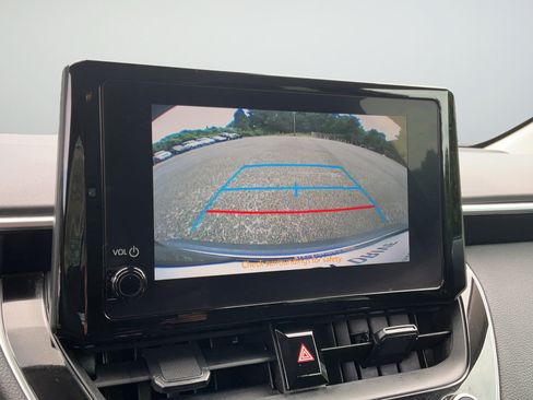 Used 2024 Toyota Corolla LE FWD image 17