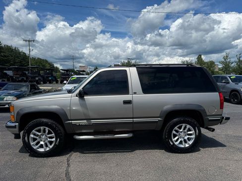 Used 1999 Chevrolet Tahoe 4WD 2-Door w/ Preferred Equipment Group image 9