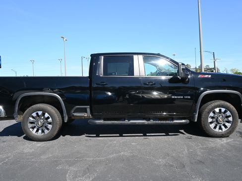 Used 2024 Chevrolet Silverado 2500 LT w/ All Star Edition image 16