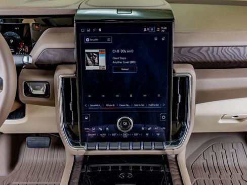 Used 2026 GMC Yukon XL Denali w/ LPO, Floor Liner Package image 22