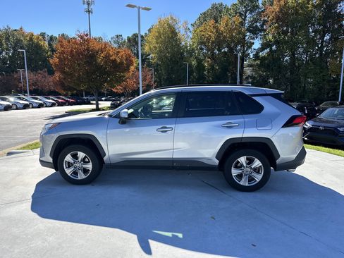 Certified 2022 Toyota RAV4 XLE image 7