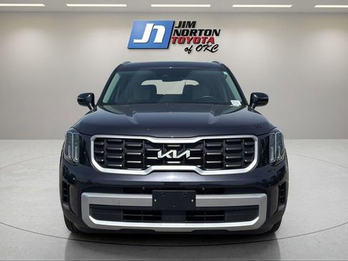 Used 2025 Kia Telluride S FWD image 2