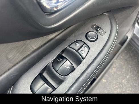Used 2017 Nissan Murano SV AWD/4WD image 13
