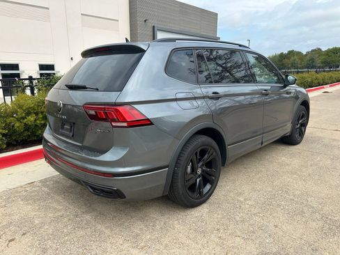Used 2024 Volkswagen Tiguan SE R-Line AWD/4WD image 7