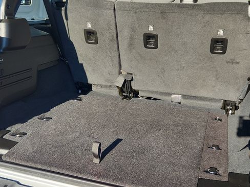 Used 2024 Jeep Wrangler Unlimited Rubicon image 27