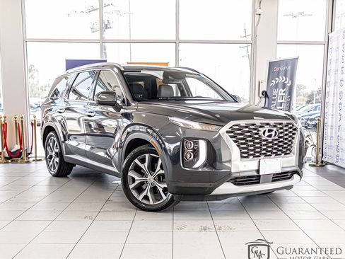 Used 2020 Hyundai Palisade SEL w/ Premium Package FWD image 3