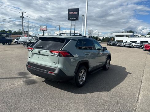Used 2022 Toyota RAV4 XLE w/ Convenience Package AWD/4WD image 5