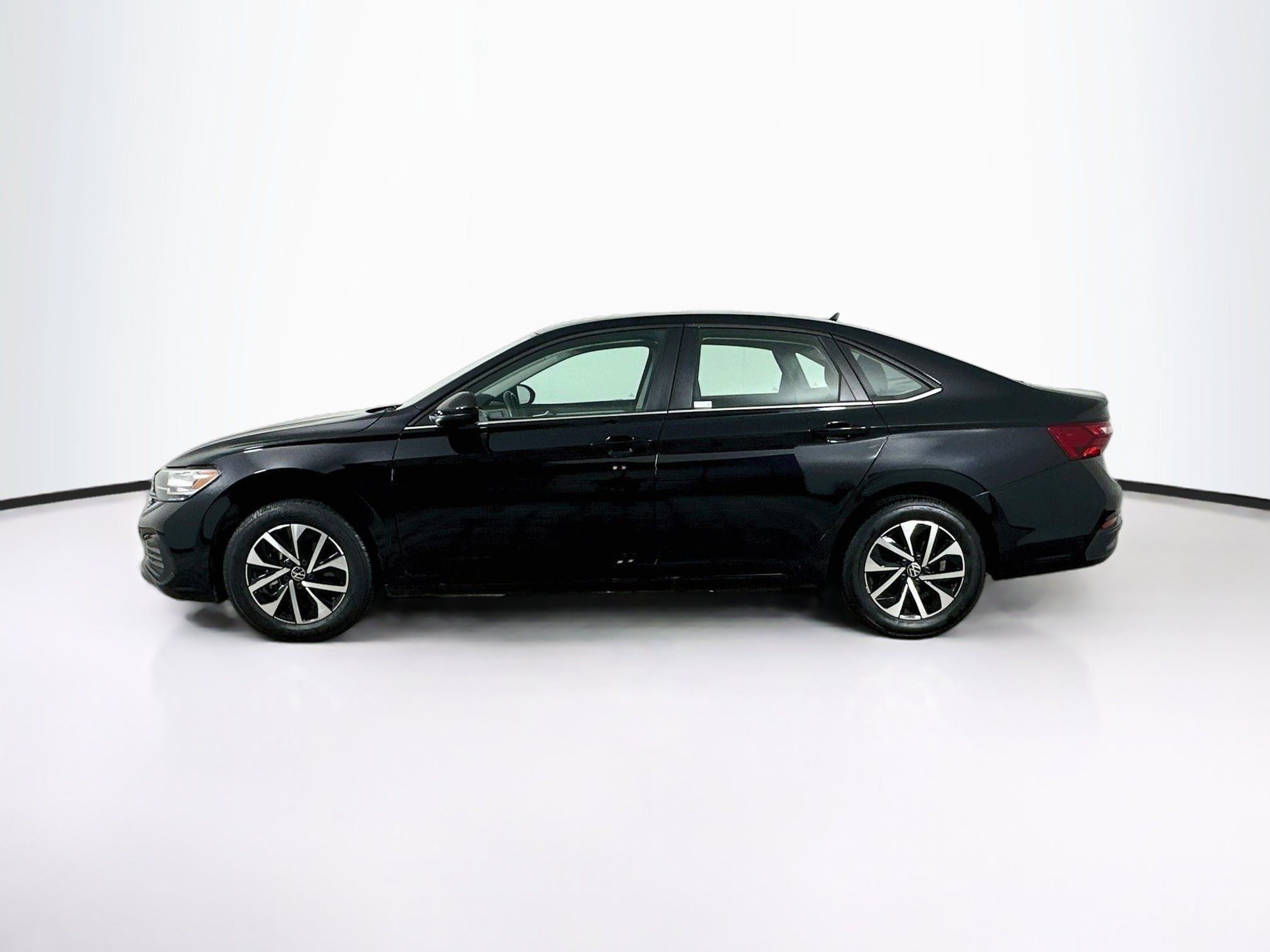 Used 2024 Volkswagen Jetta S FWD image 4
