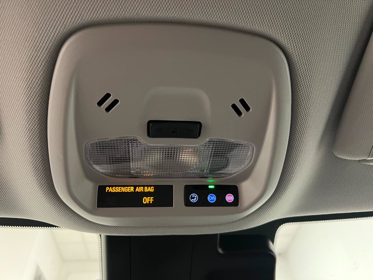 Used 2025 Chevrolet Trax LT FWD image 43