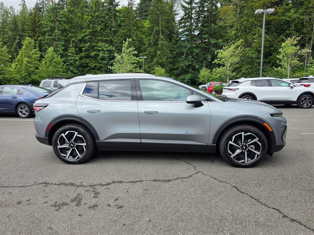 New 2026 Chevrolet Equinox EV LT AWD/4WD image 6