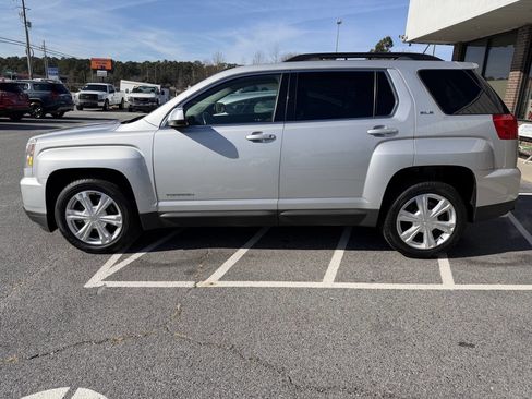 Used 2017 GMC Terrain SLE w/ Technology Package image 7