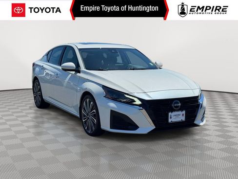 Used 2023 Nissan Altima 2.5 SL FWD image 1