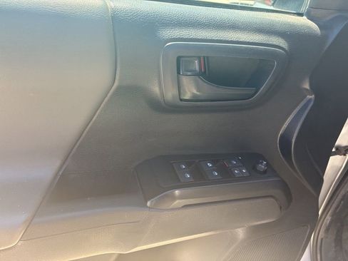 Used 2023 Toyota Tacoma SR AWD/4WD image 18