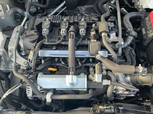 New 2025 Nissan Versa SR w/ Trunk Package image 23