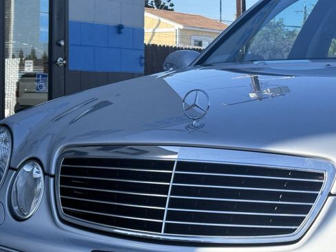 Used 2003 Mercedes-Benz E 320 Sedan image 22
