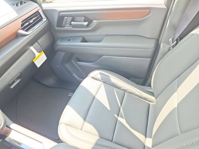 New 2026 GMC Yukon Denali AWD/4WD image 16