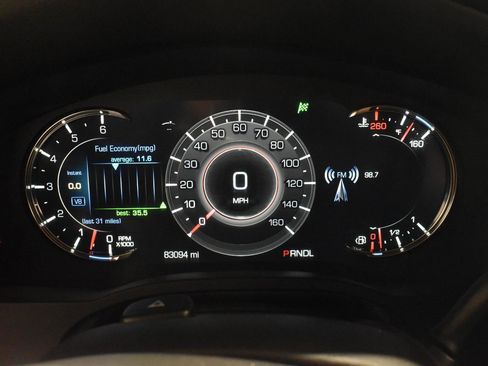 Used 2020 Cadillac Escalade Premium Luxury w/ Escalade Sport Edition AWD/4WD image 23