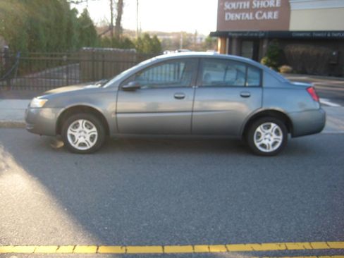 Used 2005 Saturn ION Level 2 w/ Power Pkg FWD image 8