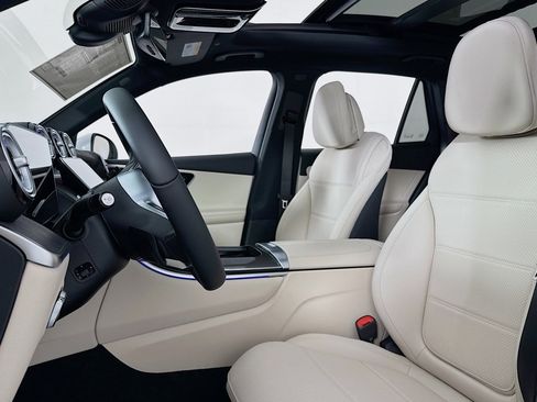 New 2026 Mercedes-Benz GLC 300 image 16