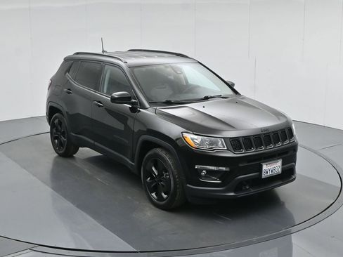 Used 2021 Jeep Compass Latitude image 41