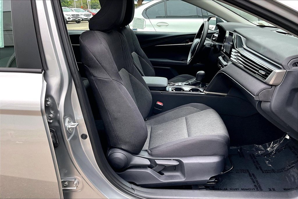 Used 2026 Toyota Camry LE FWD image 29
