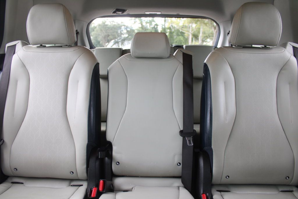 Certified 2025 Kia Carnival EX FWD image 64