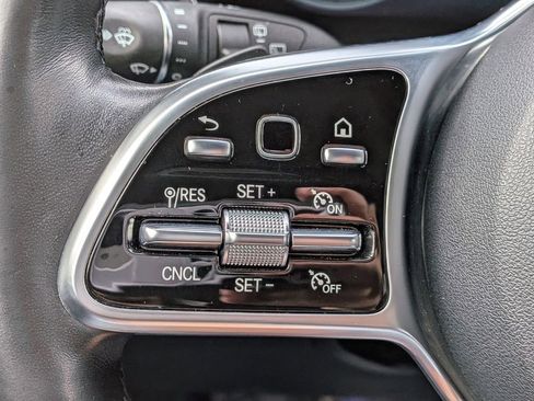 Used 2021 Mercedes-Benz GLC 300 4MATIC w/ AMG Line image 27