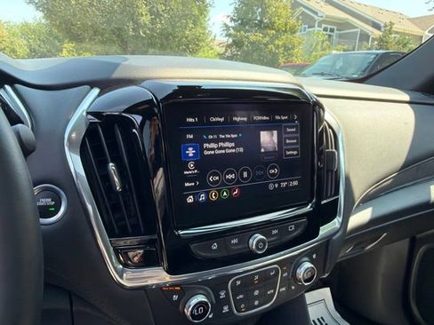 Used 2024 Chevrolet Traverse High Country AWD/4WD image 25