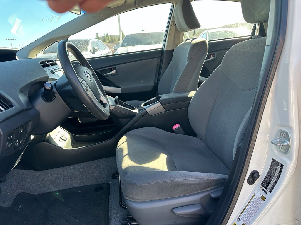 Used 2013 Toyota Prius Prime Plug-In Hybrid FWD image 9