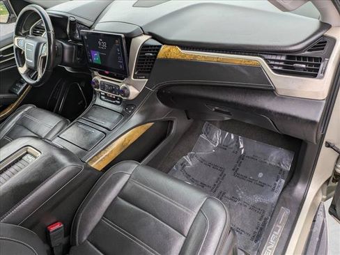 Used 2017 GMC Yukon Denali w/ Open Road Package AWD/4WD image 24