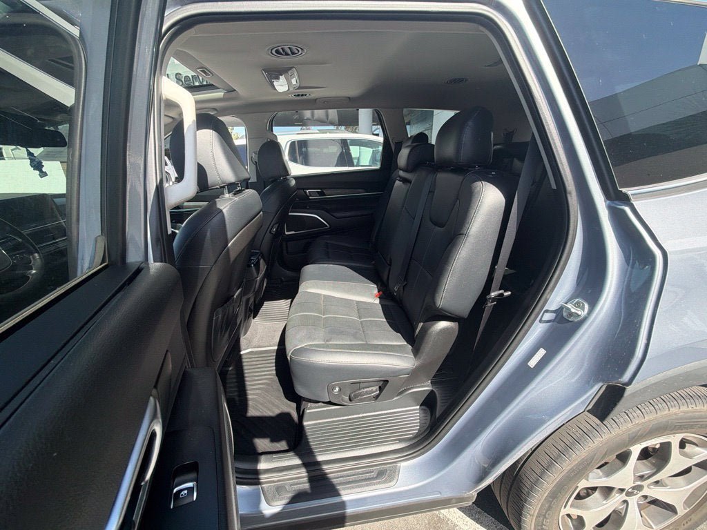 Used 2022 Kia Telluride EX FWD image 19