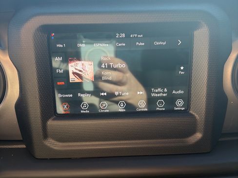 Used 2022 Jeep Wrangler Unlimited Sport image 14