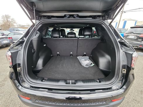 Certified 2023 Jeep Compass Latitude image 19