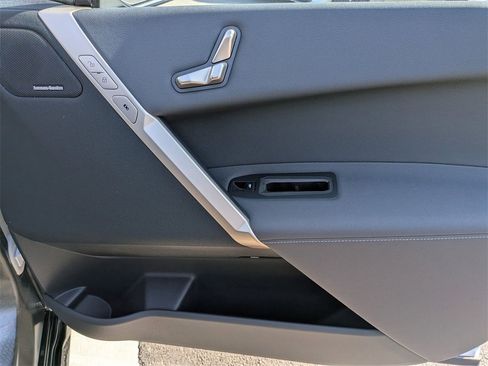 New 2026 BMW iX xDrive60 image 34