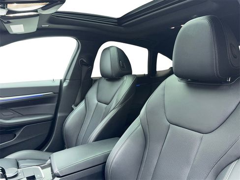 Used 2022 BMW 430i Gran Coupe w/ M Sport Package image 39