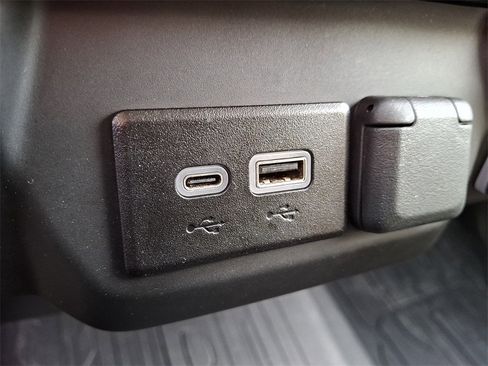 Used 2024 GMC Sierra 2500 Pro w/ Convenience Package image 22