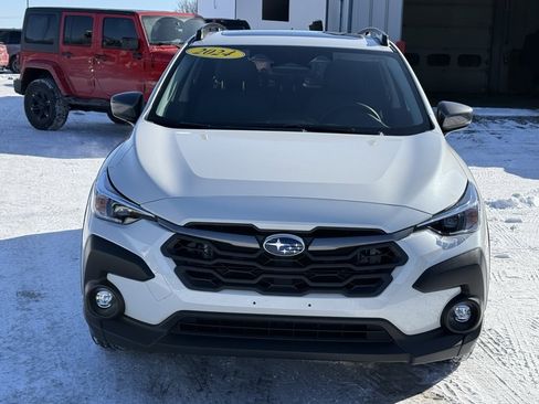 Used 2024 Subaru Crosstrek 2.0i Premium image 3