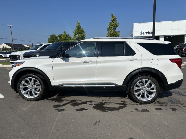 Certified 2023 Ford Explorer Platinum w/ Technology Package AWD/4WD image 2
