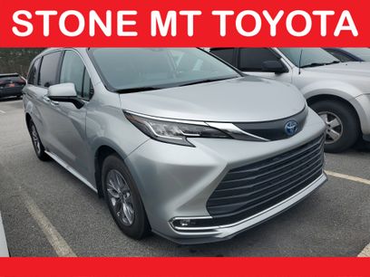 Used 2024 Toyota Sienna XLE